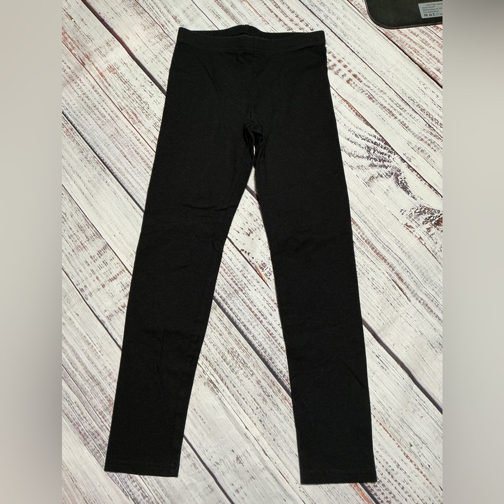 Old Navy Kids black leggings size 8.